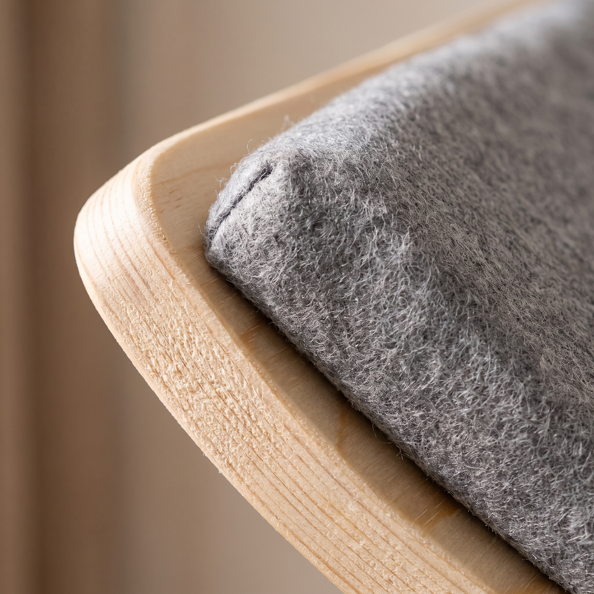 Curved Cat Wall Cradle 50cm - material close up